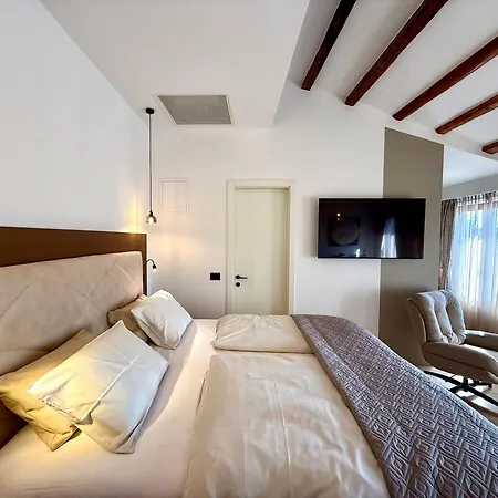 Nona Ana Heritage Apartman *